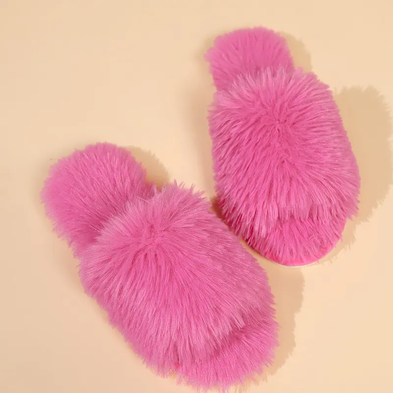 2024 Toboganes de envío gratis zapatos para mujeres de diseño gruesas zapatillas de algodón soledas zapatillas de parte inferior